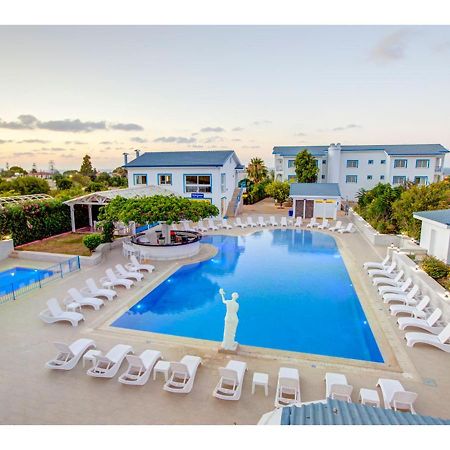Queen Aphrodite Hotel Karpasa Exterior photo