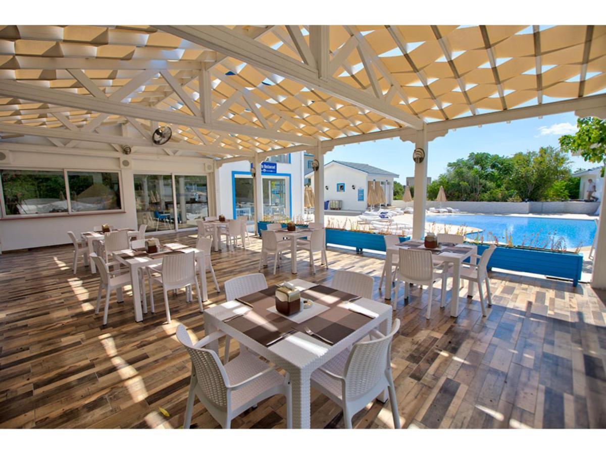 Queen Aphrodite Hotel Karpasa Exterior photo