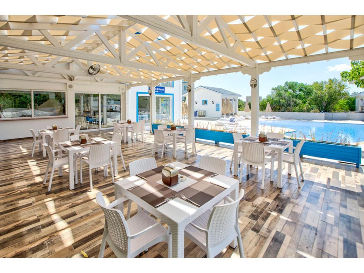 Queen Aphrodite Hotel Karpasa Exterior photo