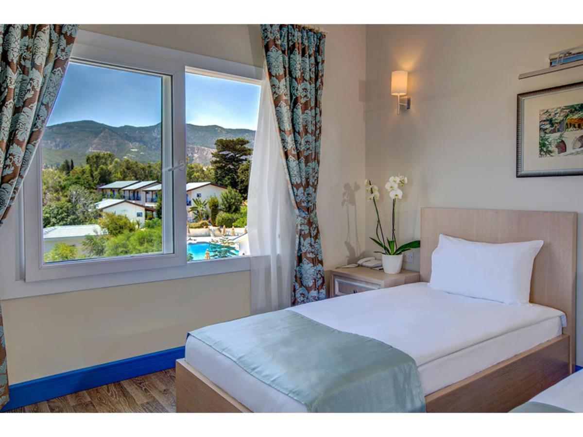 Queen Aphrodite Hotel Karpasa Exterior photo
