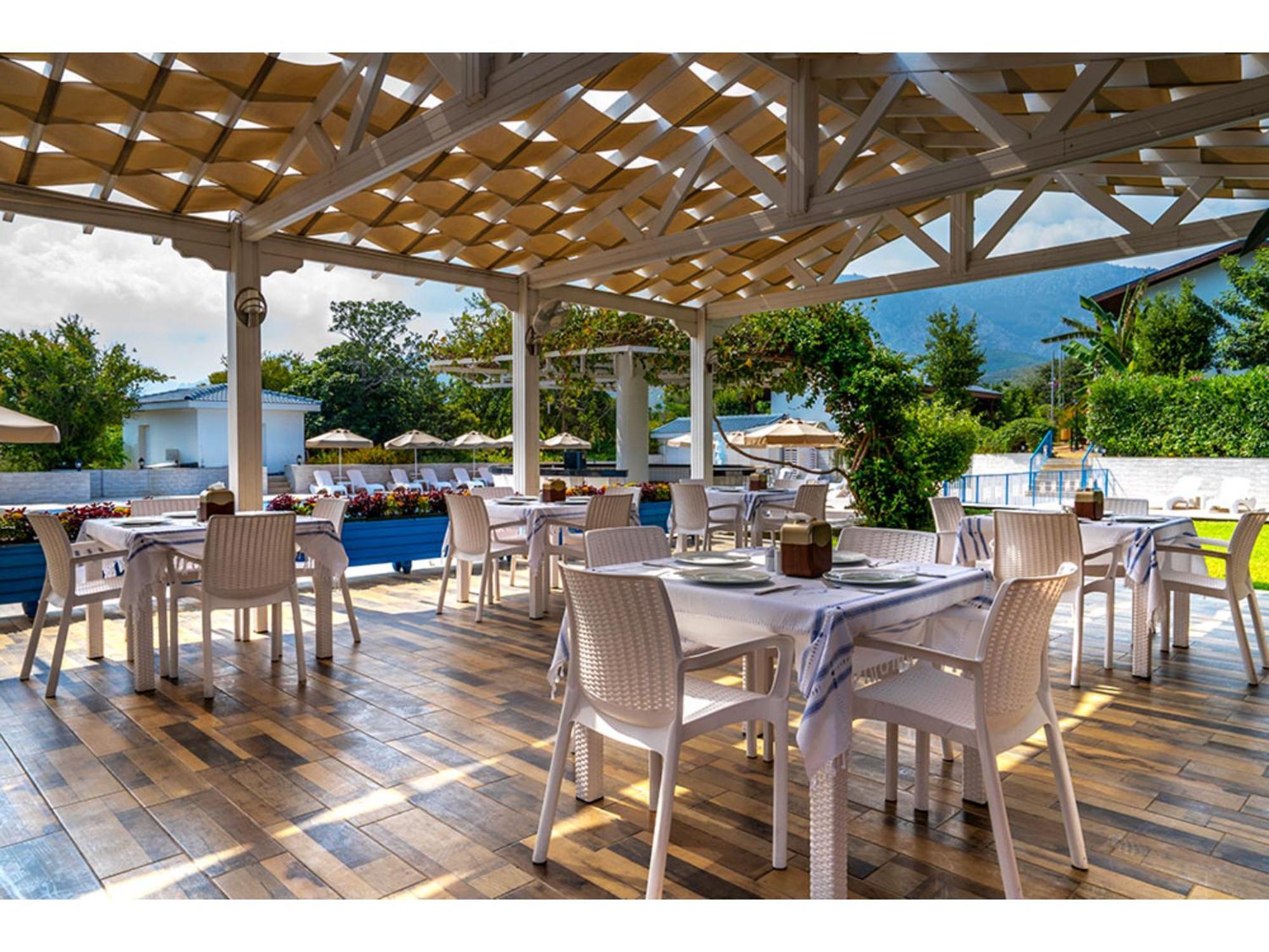 Queen Aphrodite Hotel Karpasa Exterior photo